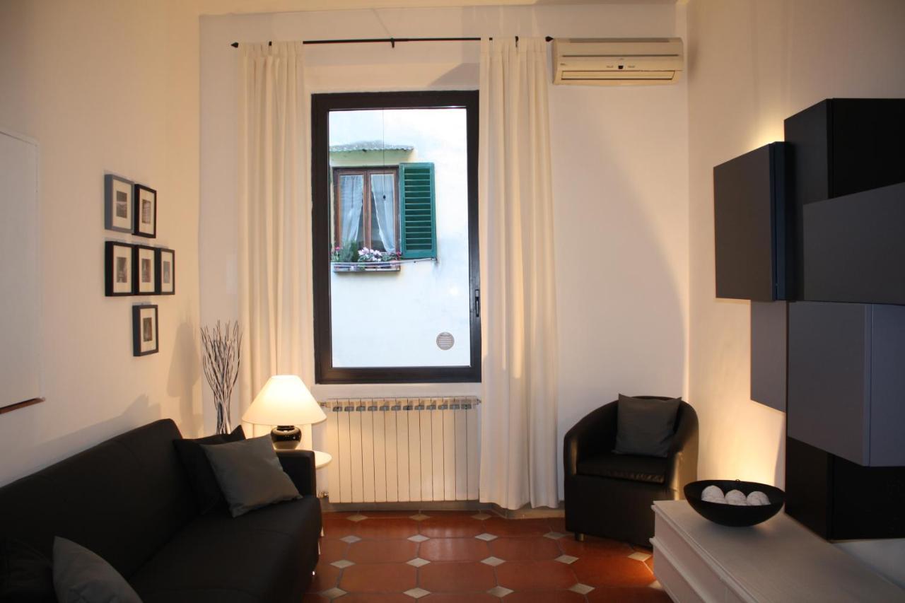 Apartment S.zanobi Courtyard House W/ Terrace Florence