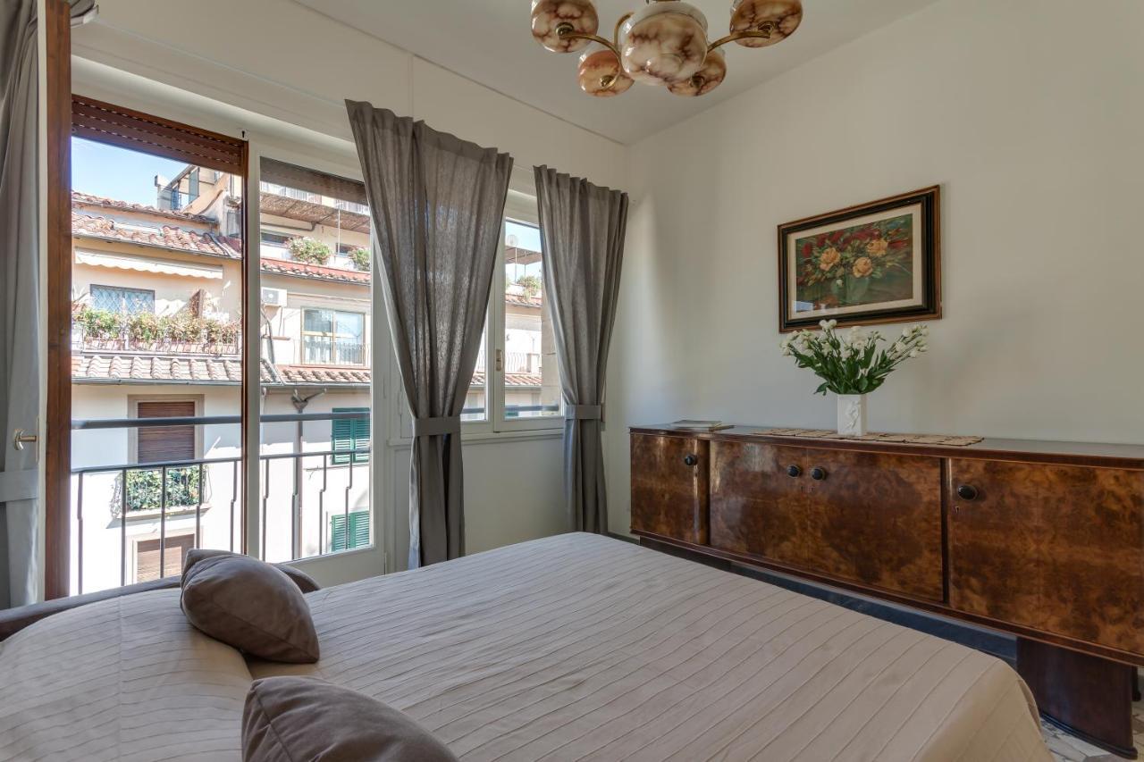Santa Maria Balcony Apartment *