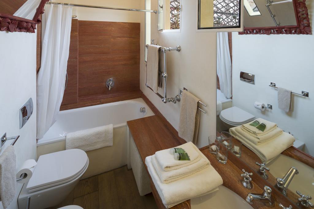 Bed & Breakfast D'epoca In Palace Florence