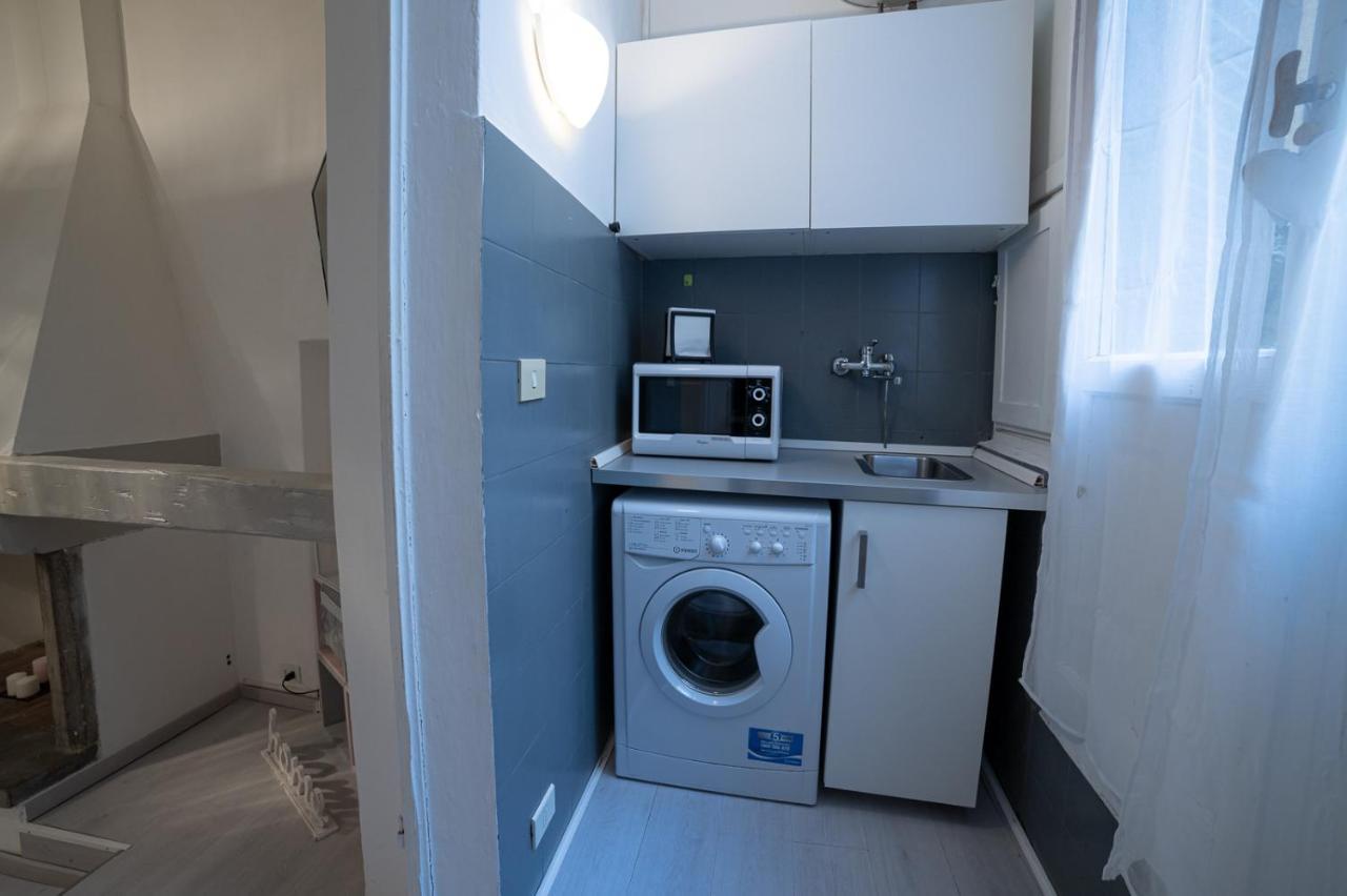 Apartment Secret *