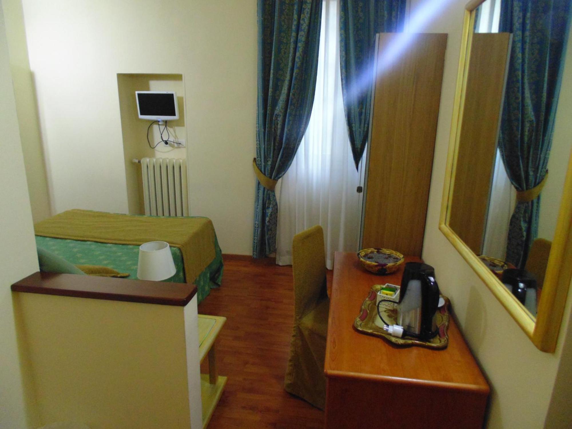 Relais Dante E Beatrice Bed & Breakfast Florence