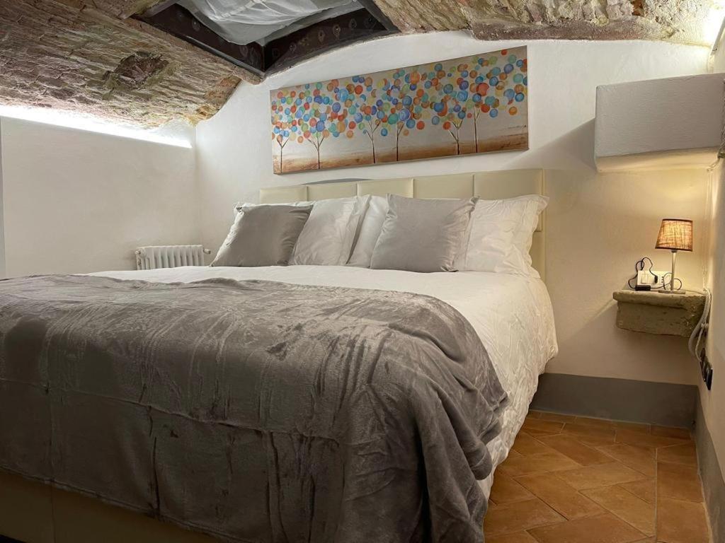 Apartment Elegant In Santo Spirito's Heart Florence