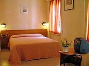 Derby Hotel 2*