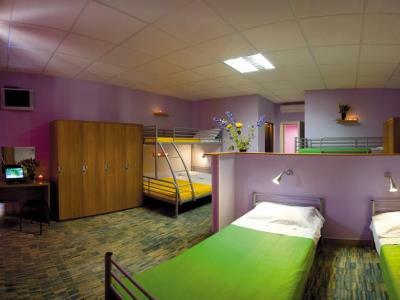 Hostel Plus *