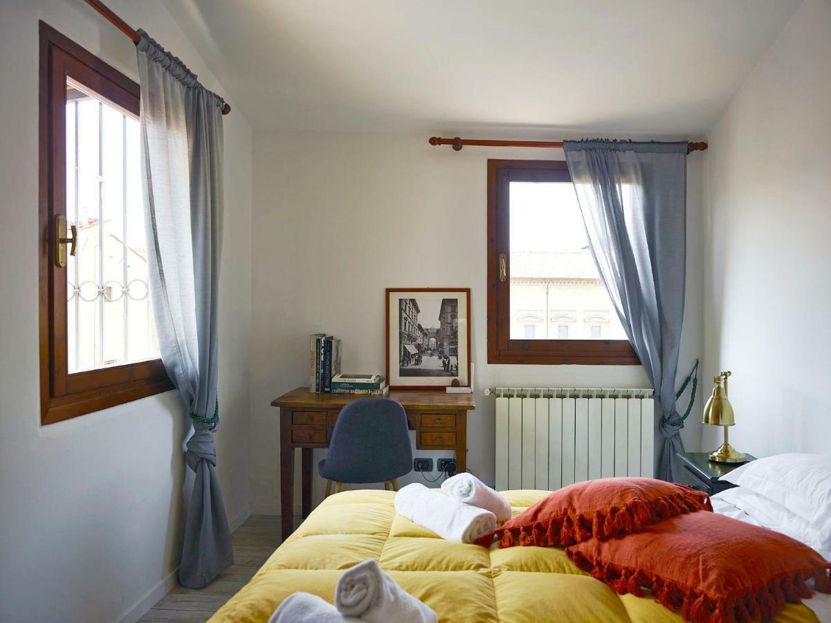 Apartment Great Apts Few Steps To The Duomo Florence