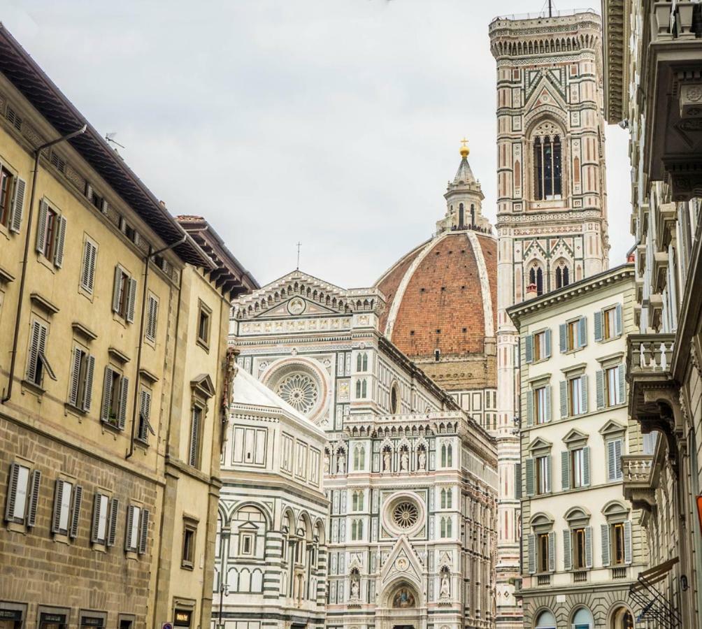 Apartment Great Apts Few Steps To The Duomo Florence