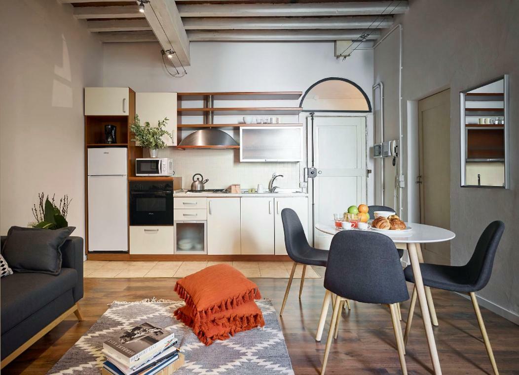 Apartment Great Apts Few Steps To The Duomo *