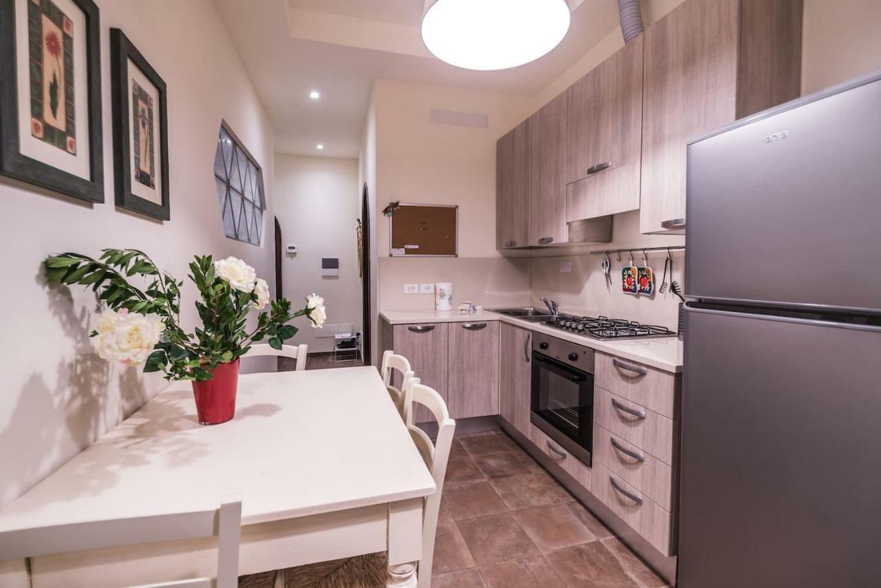 Apartment Spacious Apt With Terrace 200 Meters From Duomo Florence