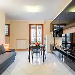 Comfortable Flat With Terraces