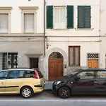 Casa a Sant\'Ambrogio: Santa Croce, Mercato&i Bar