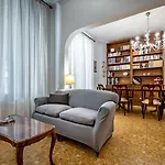 Yid Leopolda Apt Few Minutes From Central Station