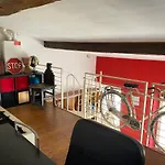 Artistic Apartment Close To Uffizi