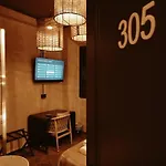 Hotel & Hostel 7