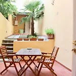 Porcellana Apartment