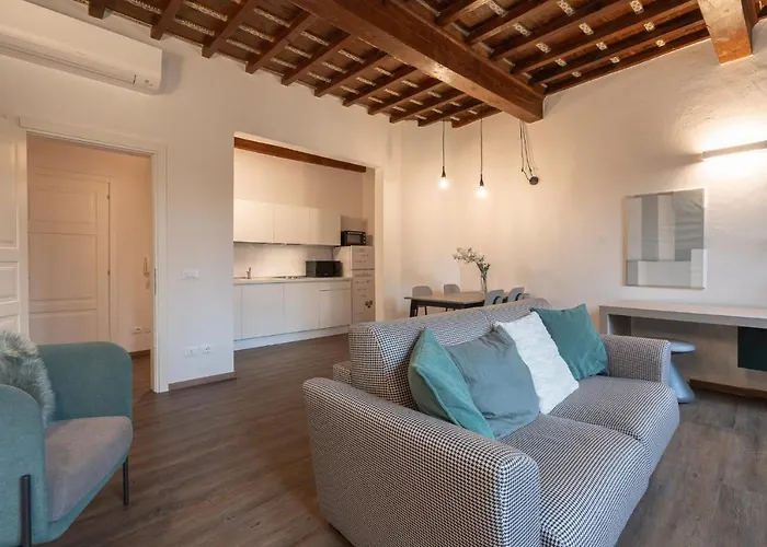 Elegant Green Apartment In San Gallo Firenze