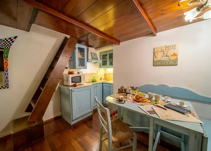 Wonderful Romantic Studio Ponte Vecchio Area