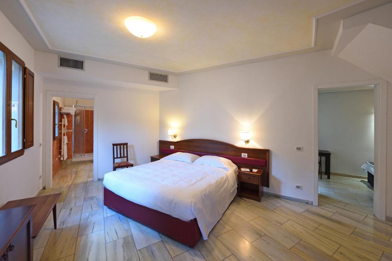Relais La Corte Di Cloris 3*