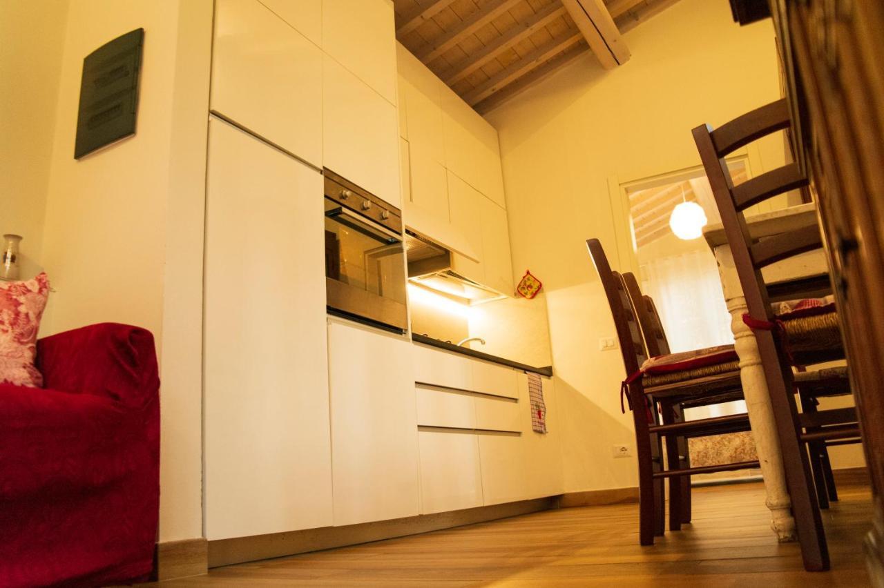 L'oziorinco Apartment *
