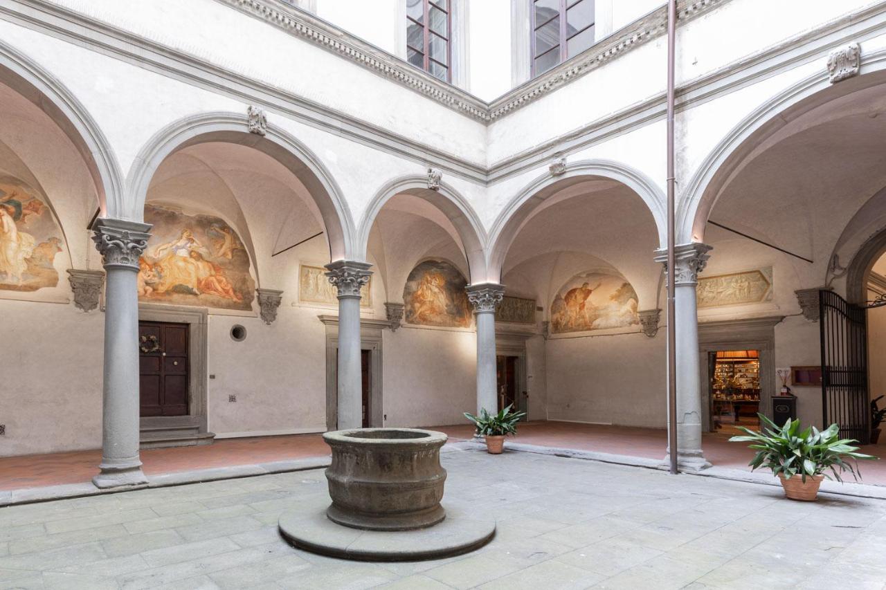Palazzo Roselli Cecconi *