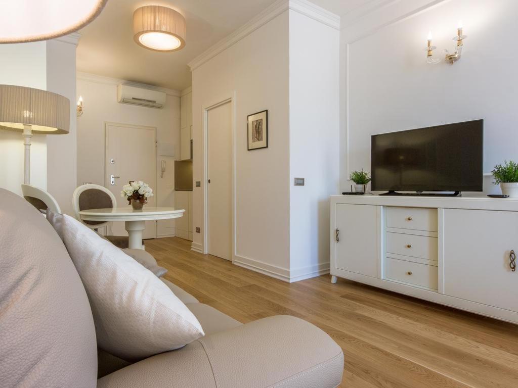 Dei Poeti & Bed & Breakfast 3*