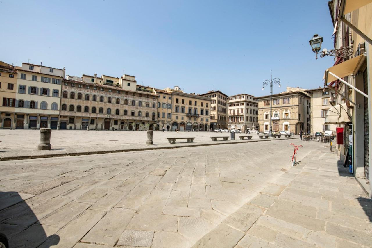Sunrise In Santa Croce. Open Space In Centro Firenze