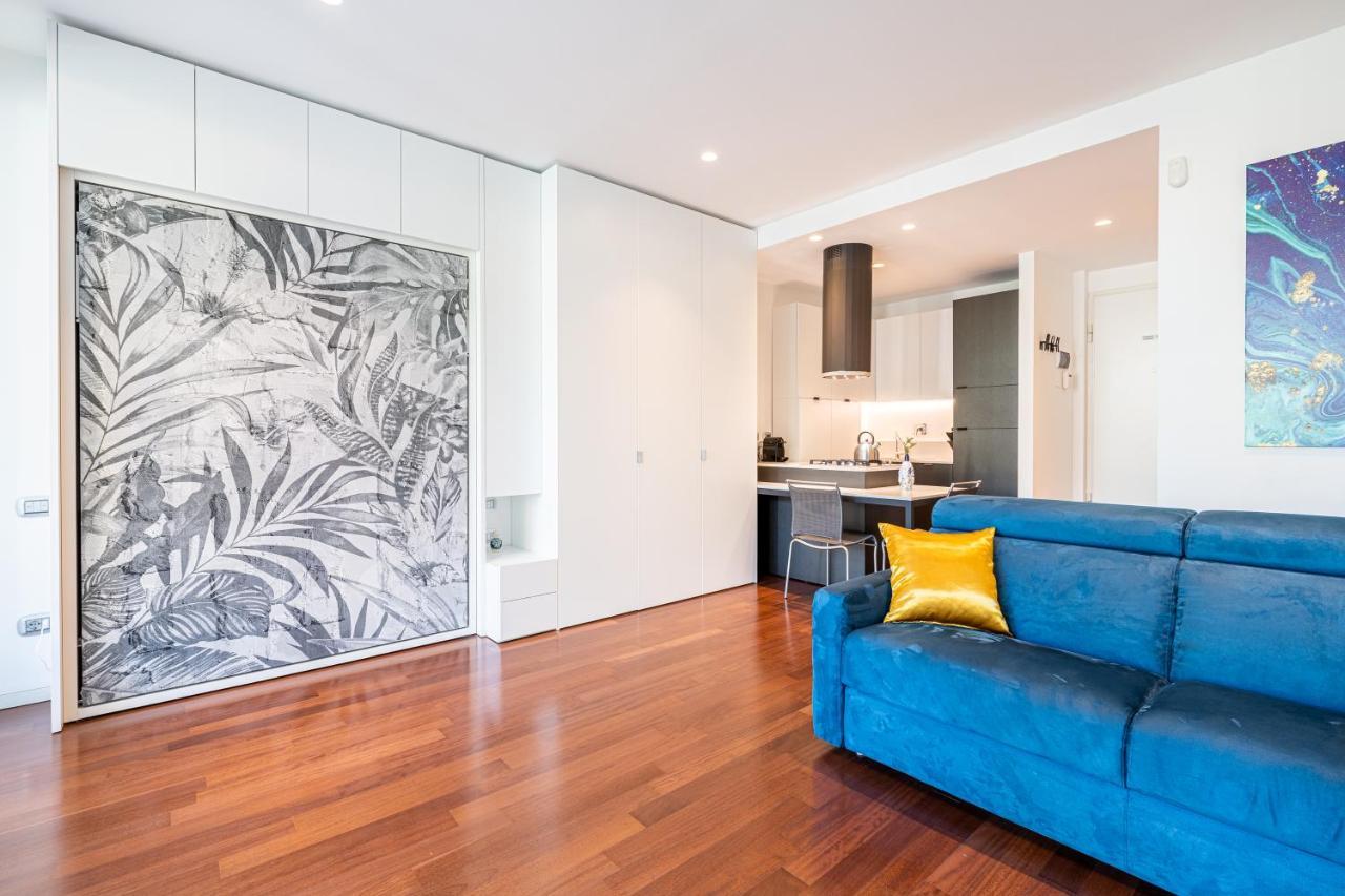 Centro Di Lussuoso Loft Con Grande Balcone *
