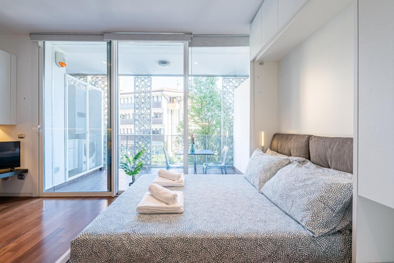 Centro Di Lussuoso Loft Con Grande Balcone *