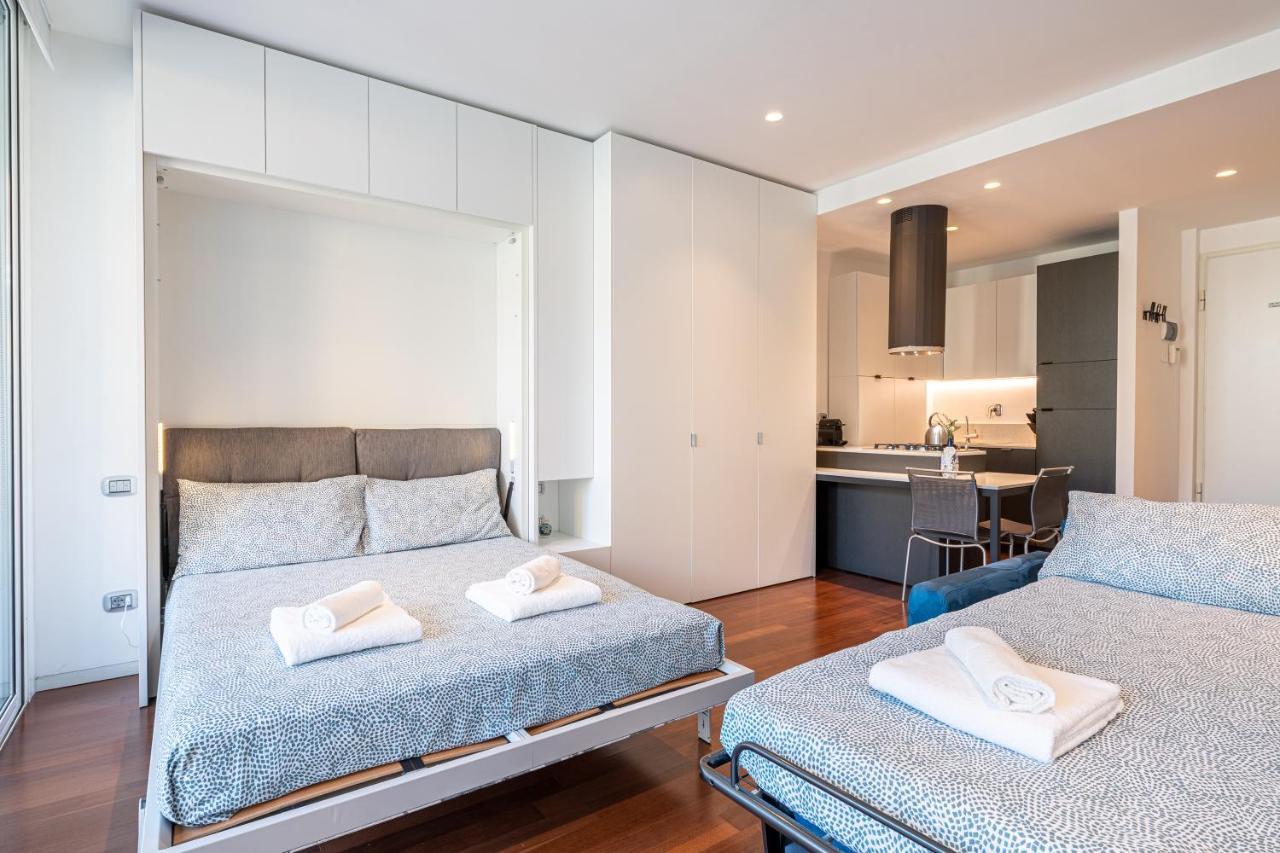 Centro Di Lussuoso Loft Con Grande Balcone