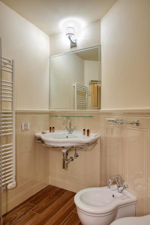 Residenza Mondragone Bed & Breakfast Florence