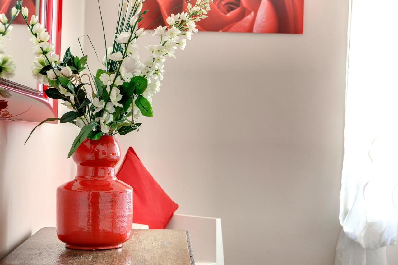 Apartment Glam