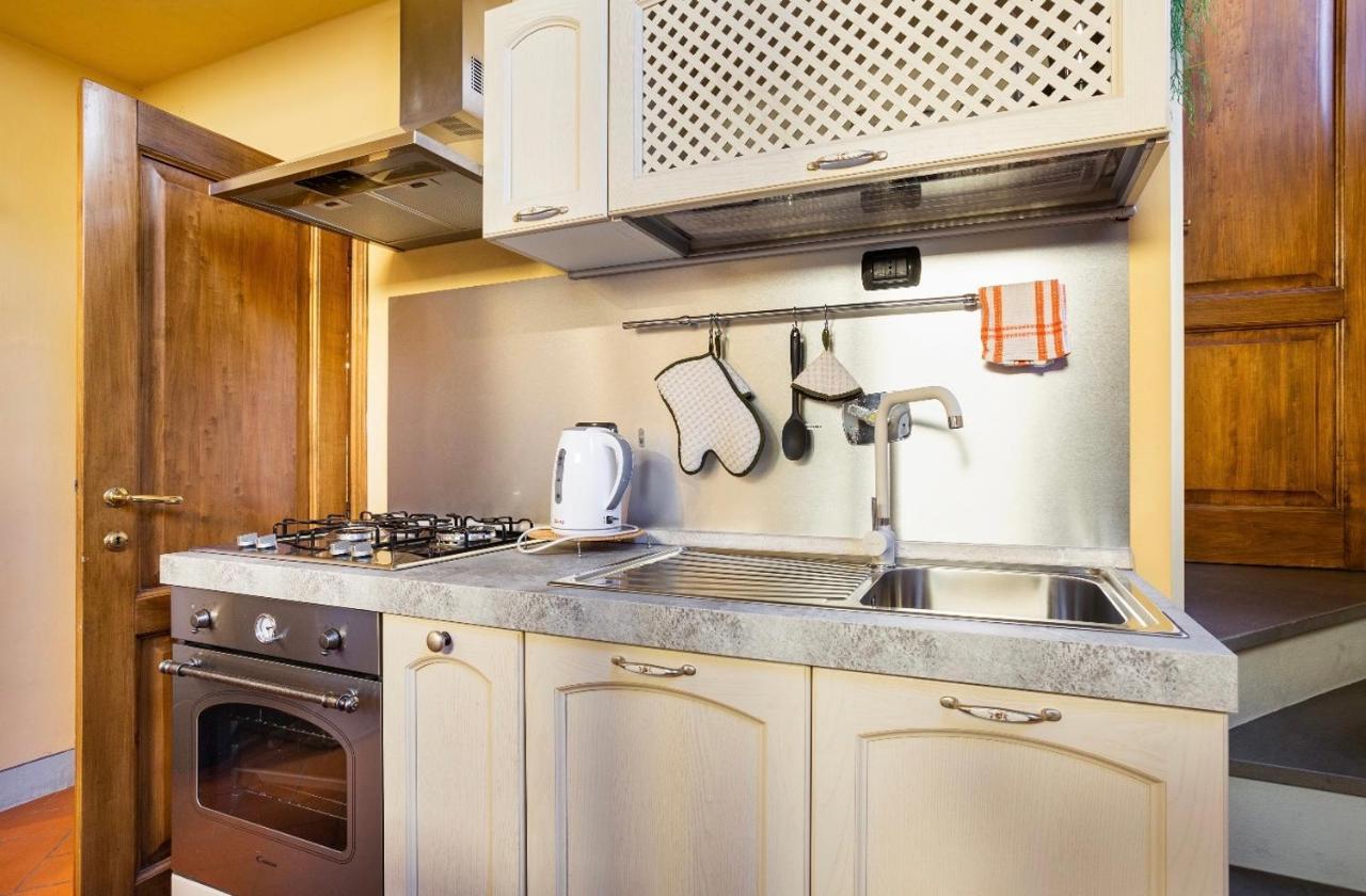 Apartment Cozy Classic Italian House Near Santa Croce, On The Lungarno Florence