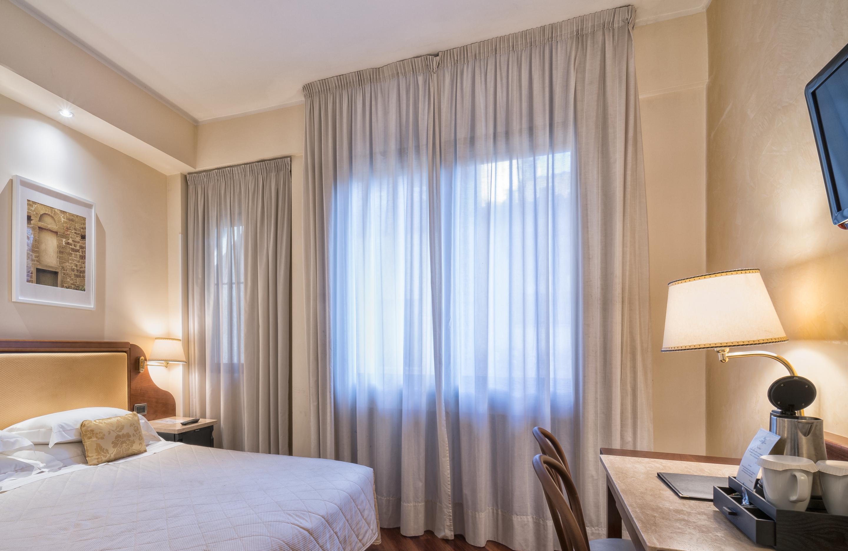 Pitti Palace Al Ponte Vecchio Hotel Florence