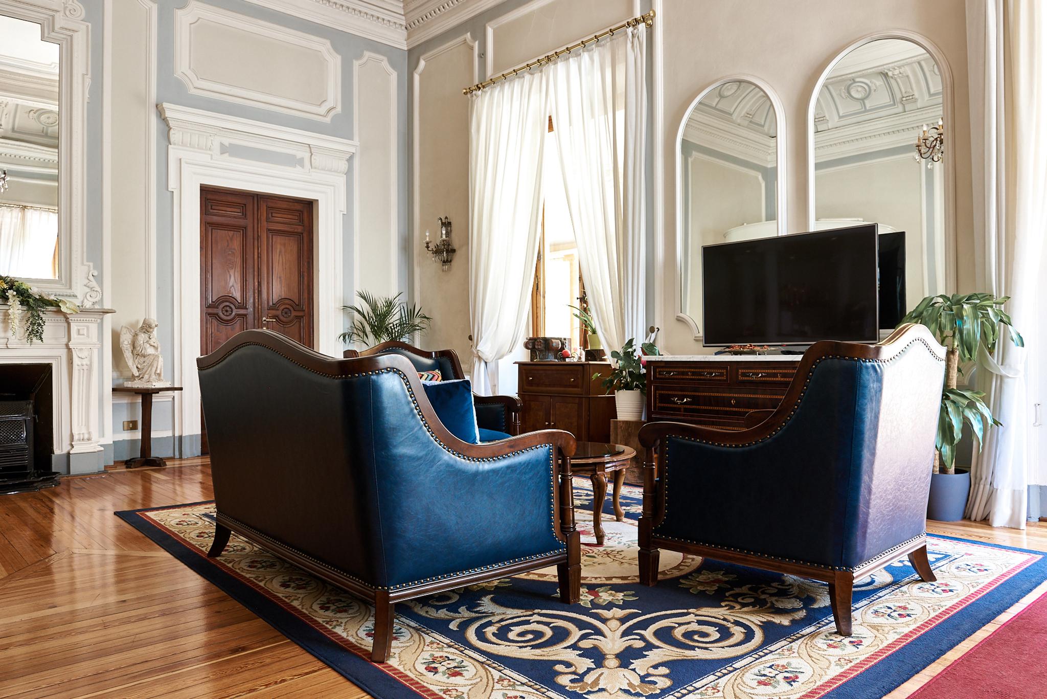 Royal Hotel