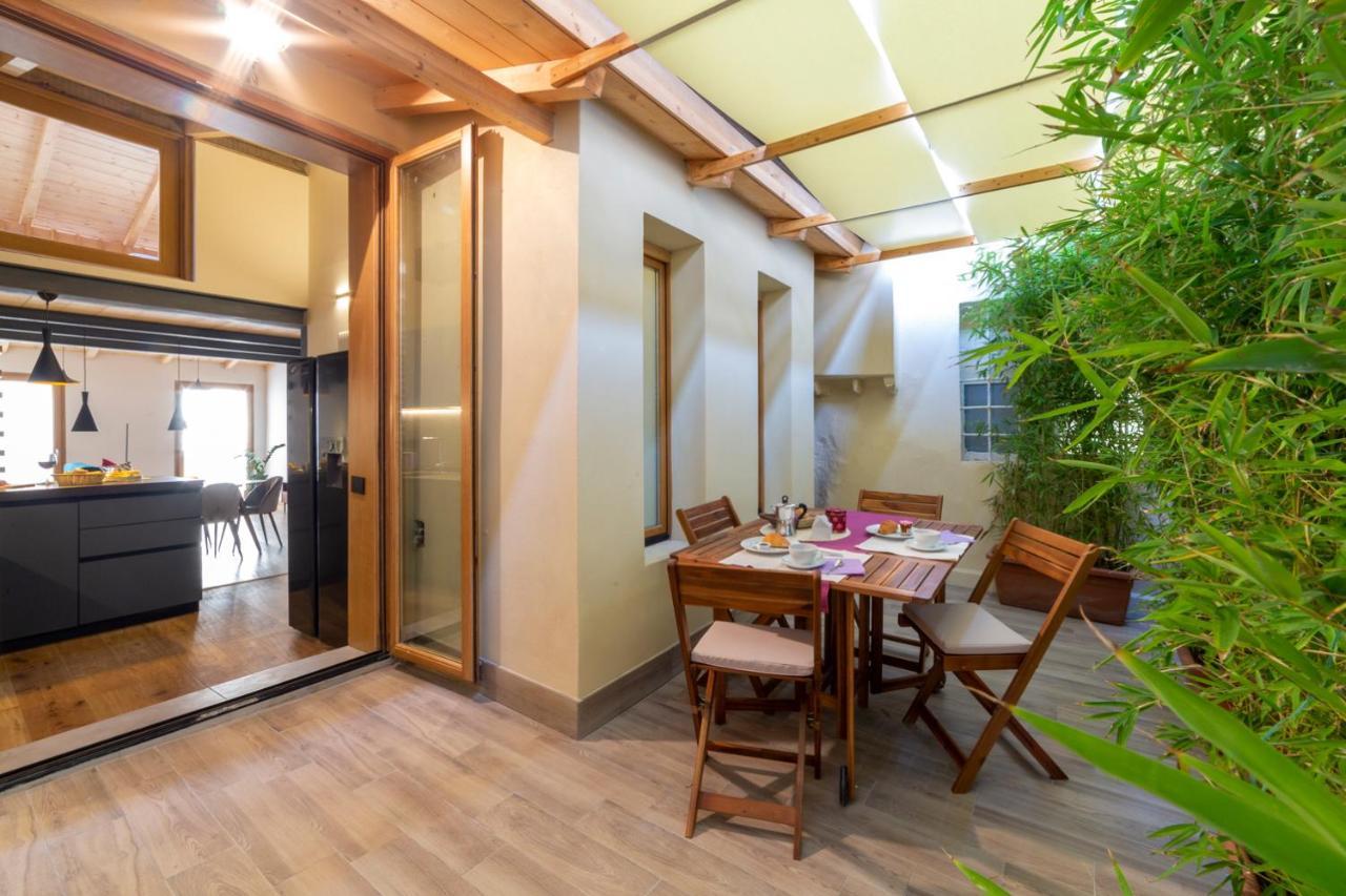 Apartment Industrial Design Loft With Outdoor Living Terrace *