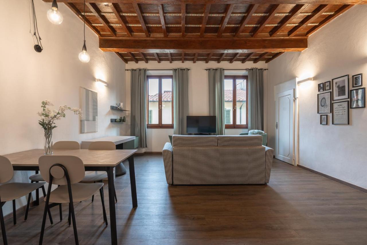 Elegant Green In San Gallo Florence