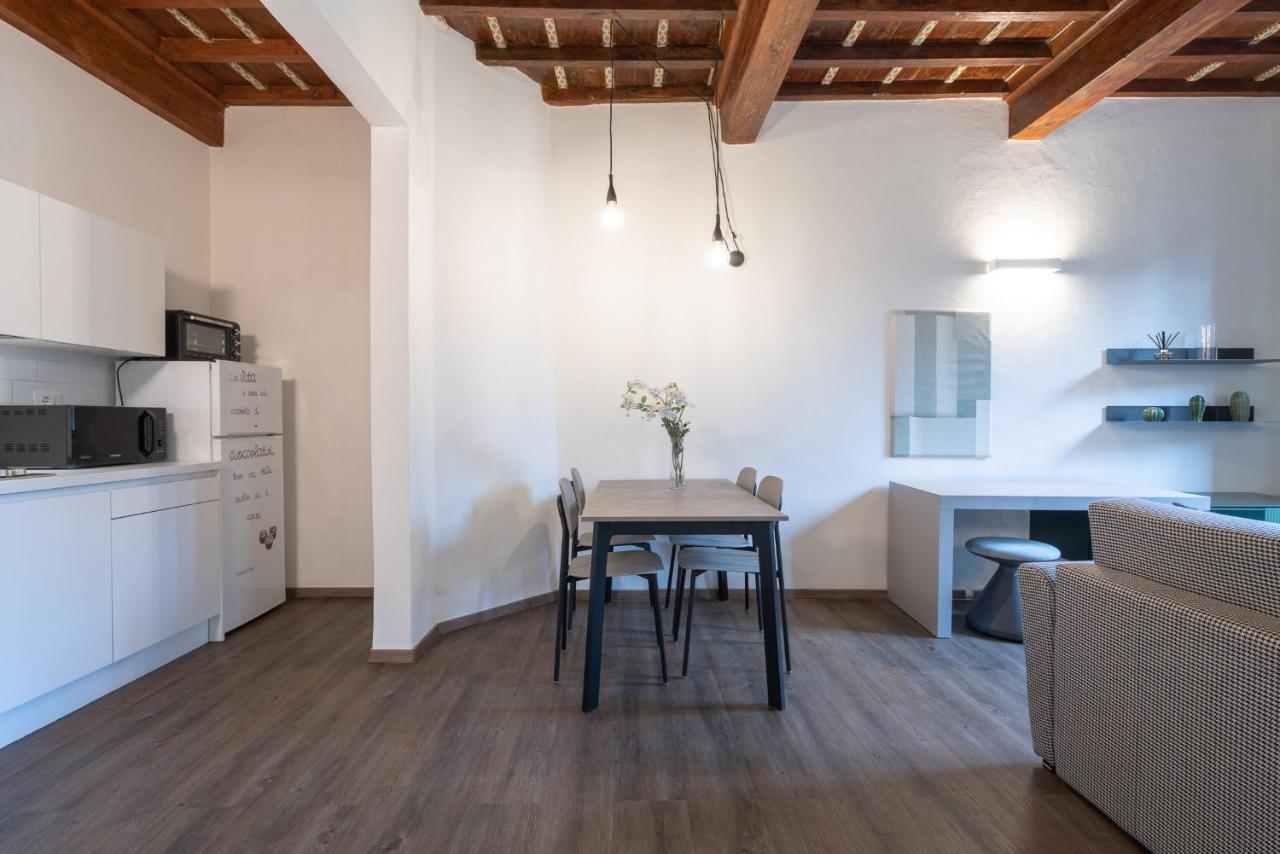 Elegant Green In San Gallo Apartment Florence