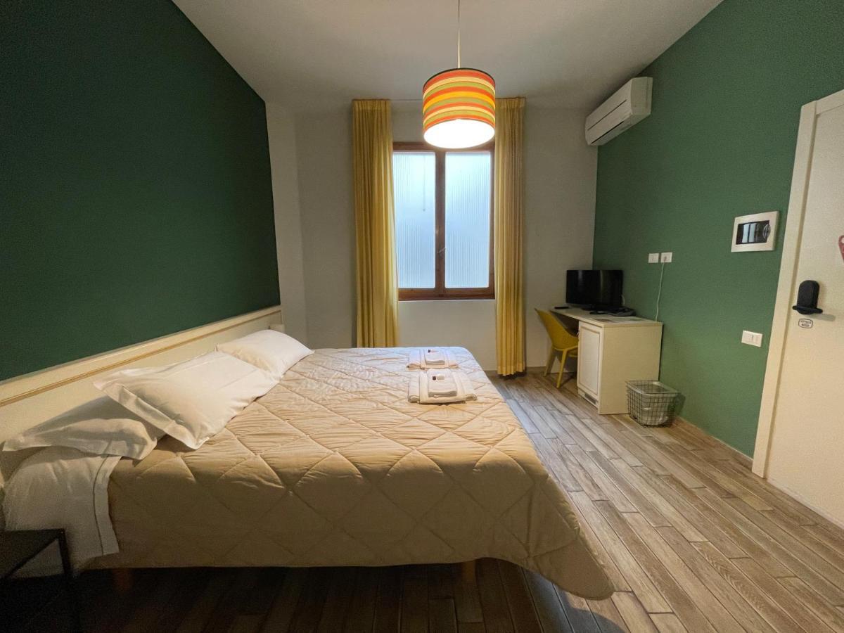 Hotel Azzi 3*