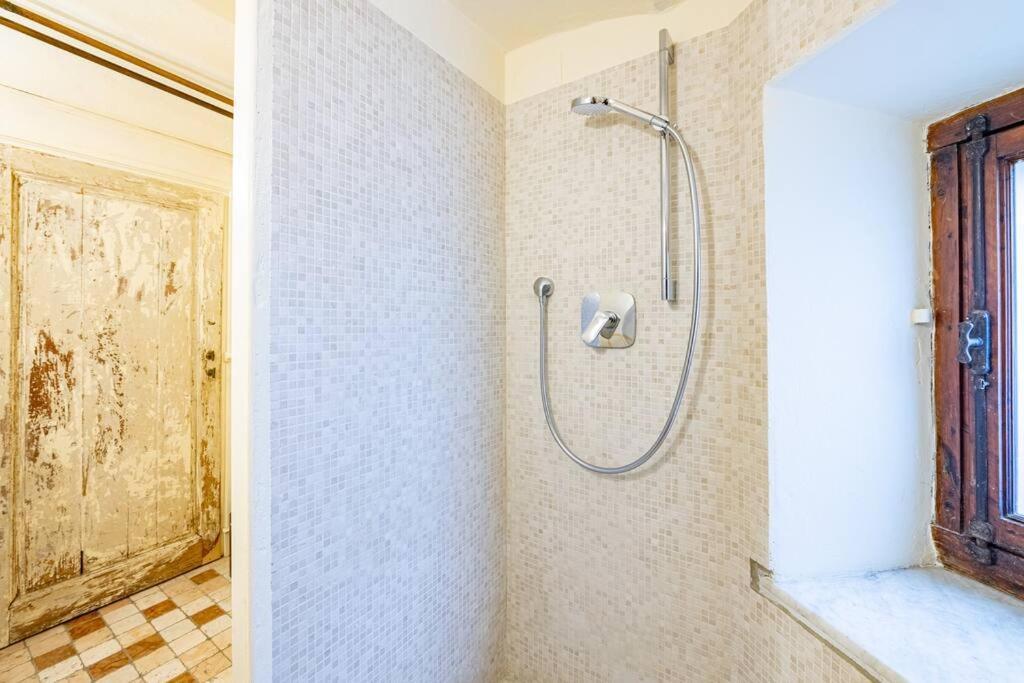 Central And Cosy Pied-a-terre W/ Free Parking Florence