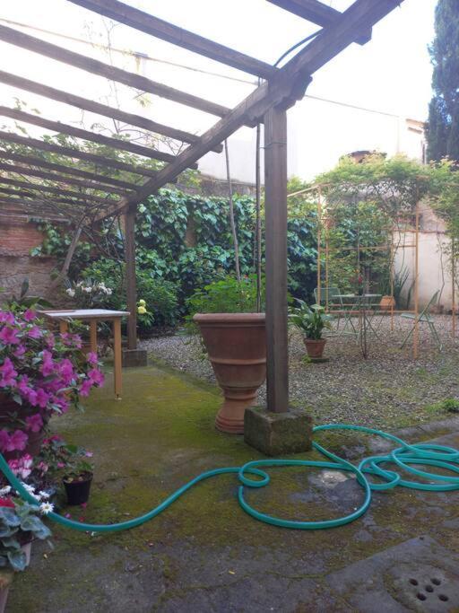 Central And Cosy Pied-a-terre W/ Free Parking Apartment