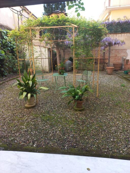 Central And Cosy Pied-a-terre W/ Free Parking Apartment *