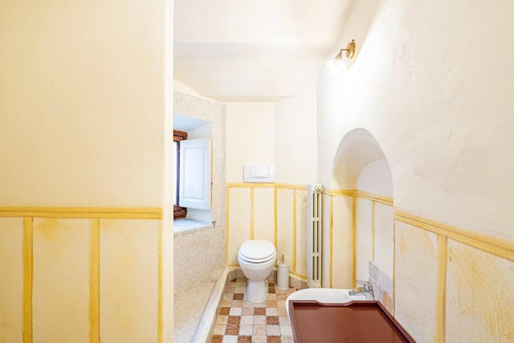 Central And Cosy Pied-a-terre W/ Free Parking Apartment *