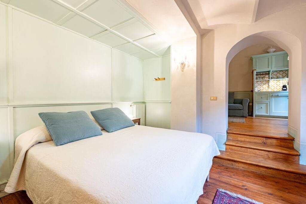 Apartment Central And Cosy Pied-a-terre W/ Free Parking *