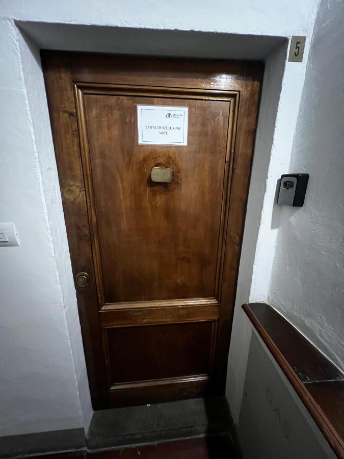 Santa Croce Luxury - Dolcevita Apartment *