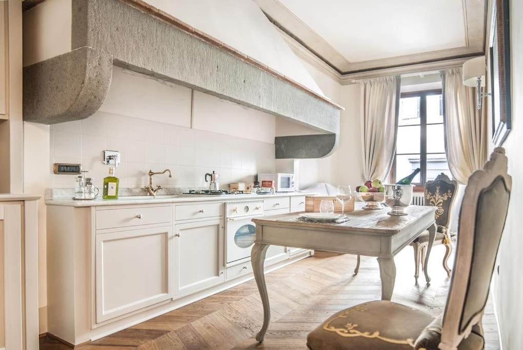 Signoria Deluxe Studio-2 People In Signoria Square Florence