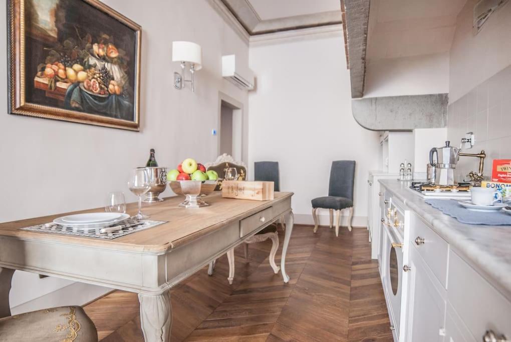 Signoria Deluxe Studio-2 People In Signoria Square * Florence