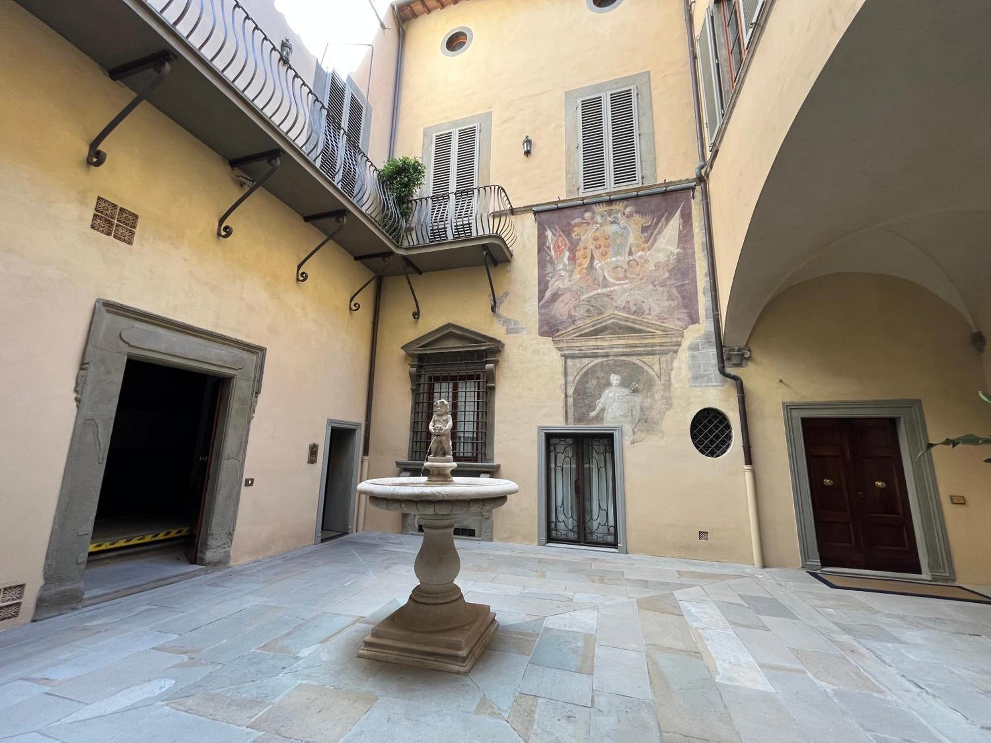 In Centro Storico-borgo Albizi 27 Appartamento