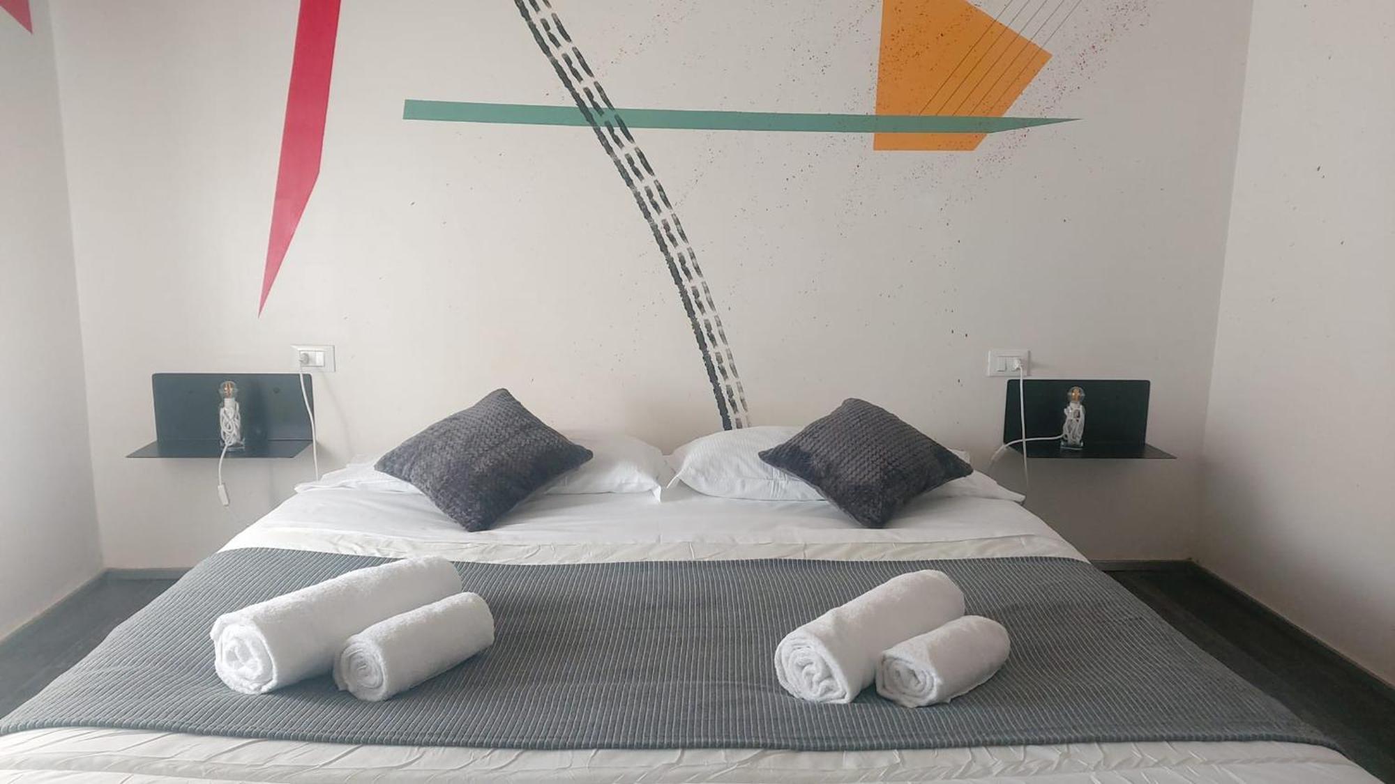 Bed & Breakfast Street Art *