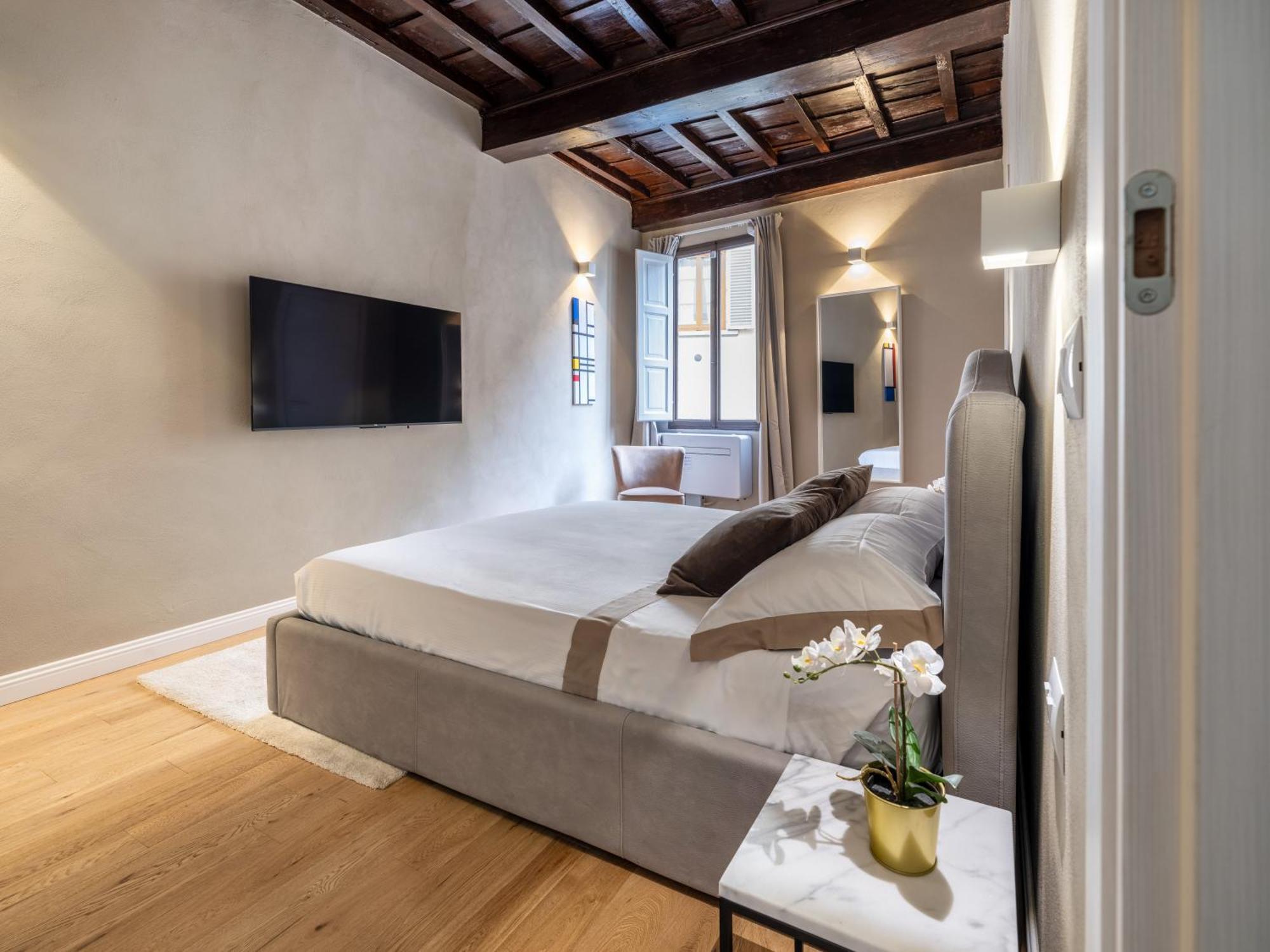 Apartment Santa Croce Luxury - Dolcevita Florence