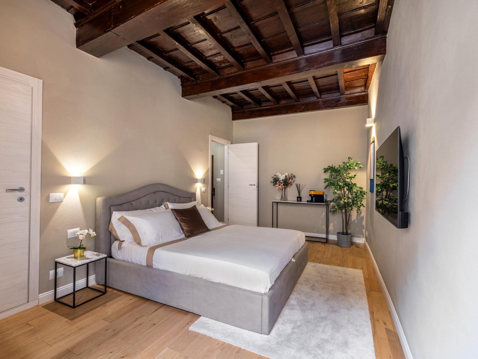 Santa Croce Luxury - Dolcevita Apartment