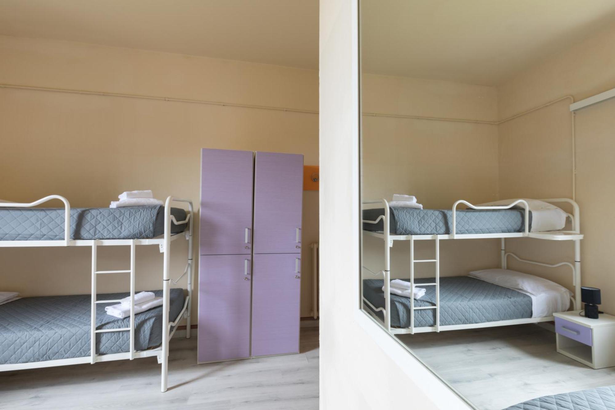& 7 Hostel